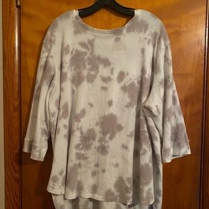 Plus Grey and White Dye Top